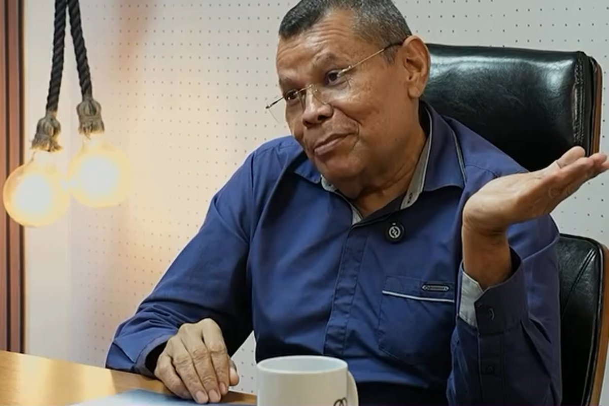 Jornalista relata agressões e prisão durante exercício da profissão em entrevista ao Resenha Política