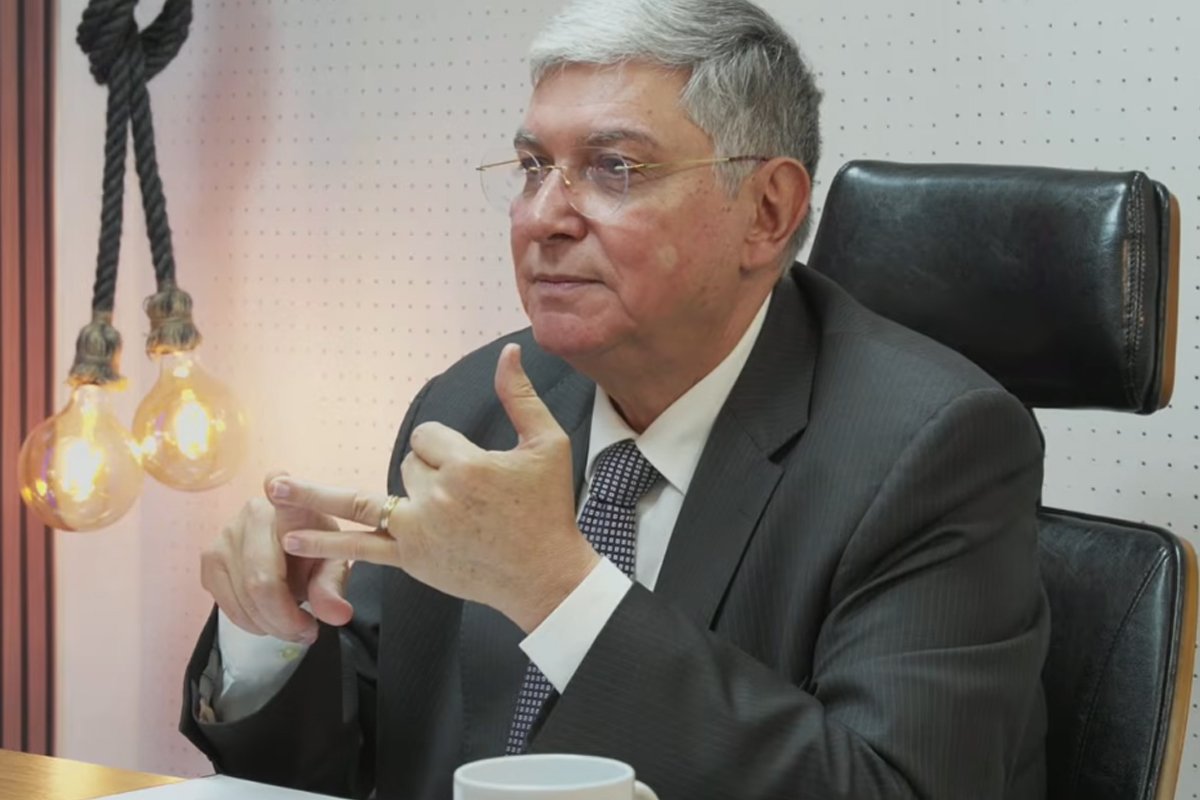 “STF exerce competência criminal que, em regra, não deveria ter”, afirma desembargador Marcos Alaor